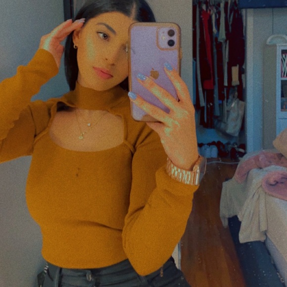 Alexandra Bohbot - Poshmark Profile Picture of Alexandra Bohbot (@alexandrapb24) on Poshmark