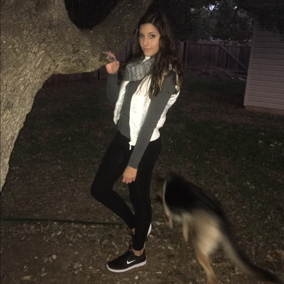 Profile Picture of Mikaela Montez (@mikaelagrace15) on Poshmark