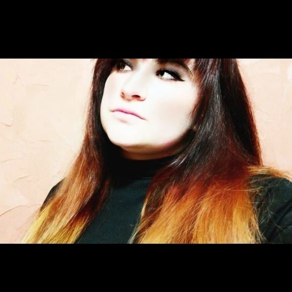 Profile Picture of Renée Tirpak (@r_tirpak) on Poshmark