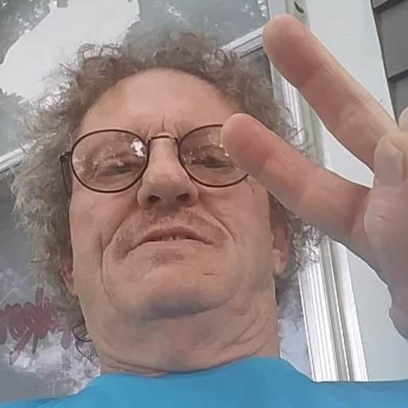 Profile Picture of Lloyd Mckay (@lloydmckay59) on Poshmark