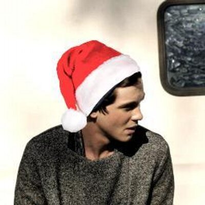 Profile Picture of Josh Hot Da Mick (@PrinceLoganHot) on Twitter