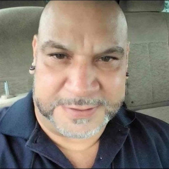 Profile Picture of Steven Santiago quintana (@steven_stgo9) on Poshmark