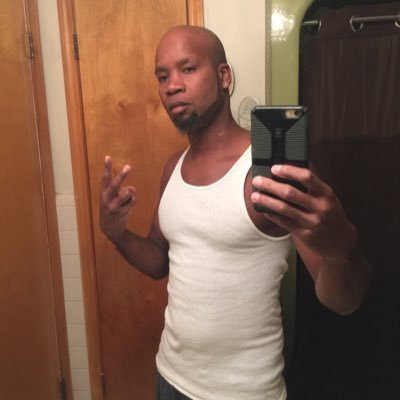 Profile Picture of Robert Gullion (@robertgullion) on Twitter