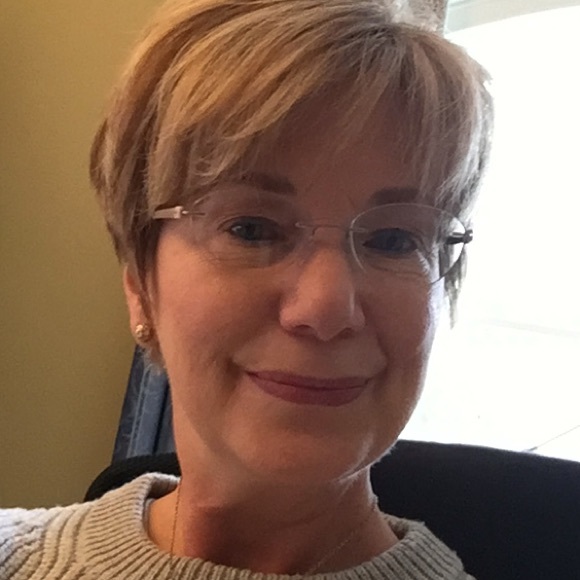 Profile Picture of Ann Nassoura (@anassoura) on Poshmark