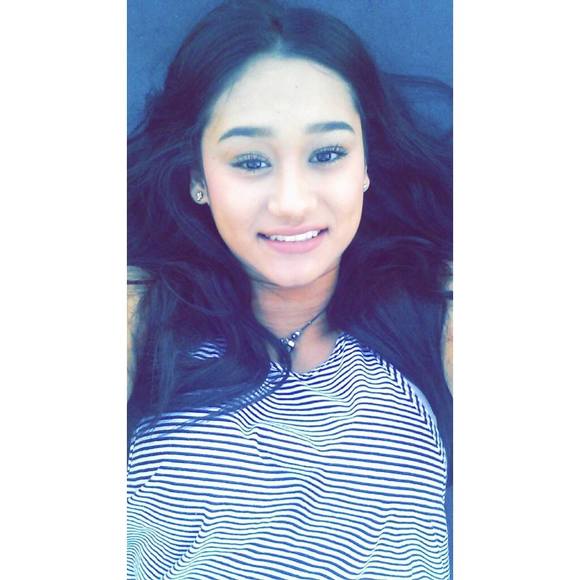 Profile Picture of Mayleni Delapaz (@delapazmayleni) on Poshmark