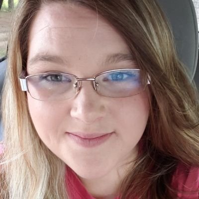 Profile Picture of Chelsi Hall (@chulse12) on Twitter