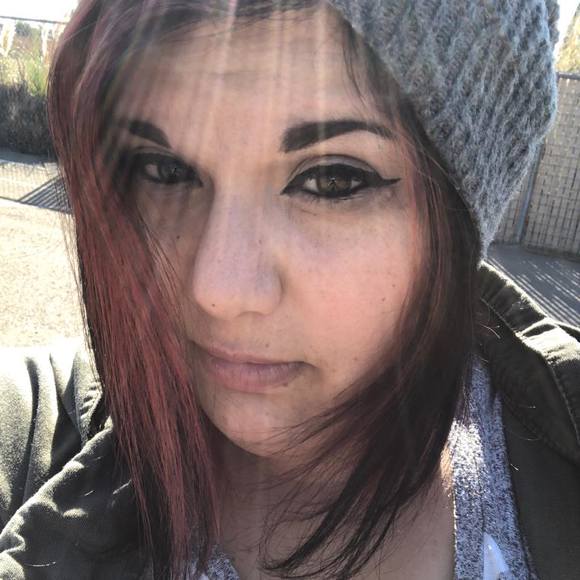 Profile Picture of Marlene Hodges (@marlz1031) on Poshmark