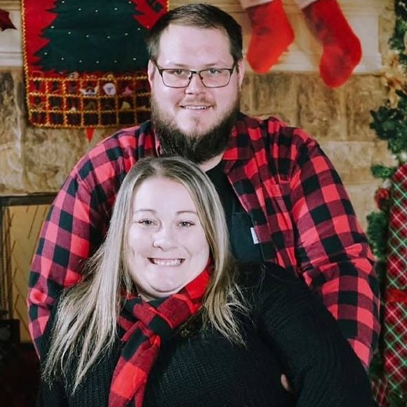 Profile Picture of Amanda Izzo (@mandajoan622) on Poshmark