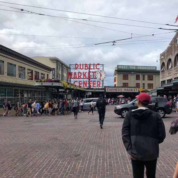 Profile Picture of Evan Phan (@evanphan123) on Poshmark