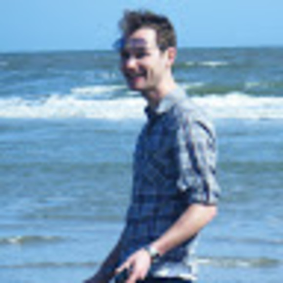 Profile Picture of Thomas Stout (@thomahhawk) on Poshmark