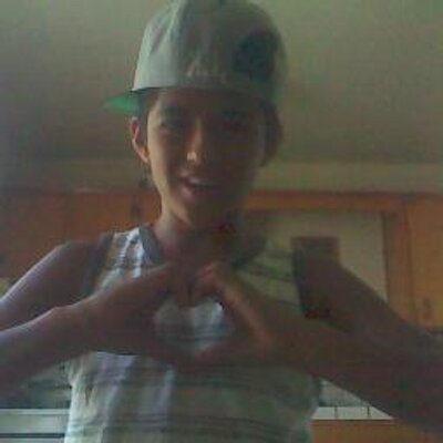 Profile Picture of Jesse Almonte (@the_bomb_one) on Twitter