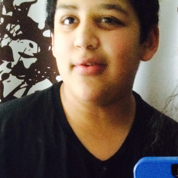 Profile Picture of Joshua Santos (@joshua_santos32) on Poshmark