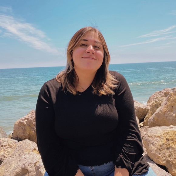 Amber Ruzic - Poshmark Profile Picture of Amber Ruzic (@aruzic) on Poshmark