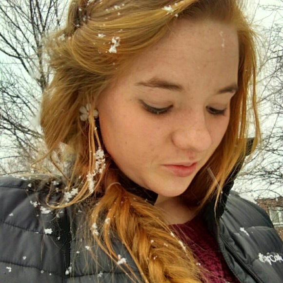 Lauren Canady - Poshmark Profile Picture of Lauren Canady (@lauren8357) on Poshmark