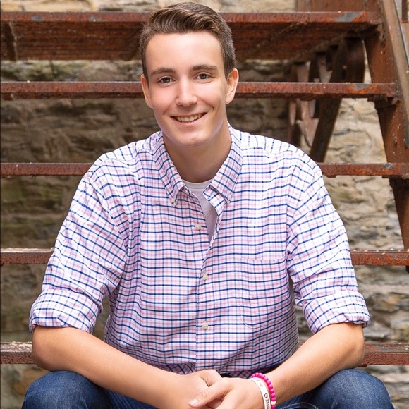 Profile Picture of Brian Howse (@bhowse11) on Poshmark