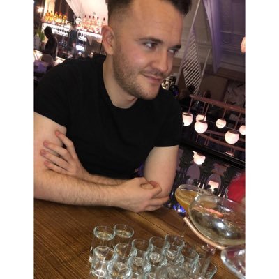 Profile Picture of Ashlehh (@Official_Porter) on Twitter