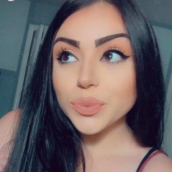 Profile Picture of Autumn Zorbas (@autumnzorbas) on Poshmark