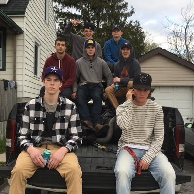 Profile Picture of Devon Burns (@devonburns13) on Twitter