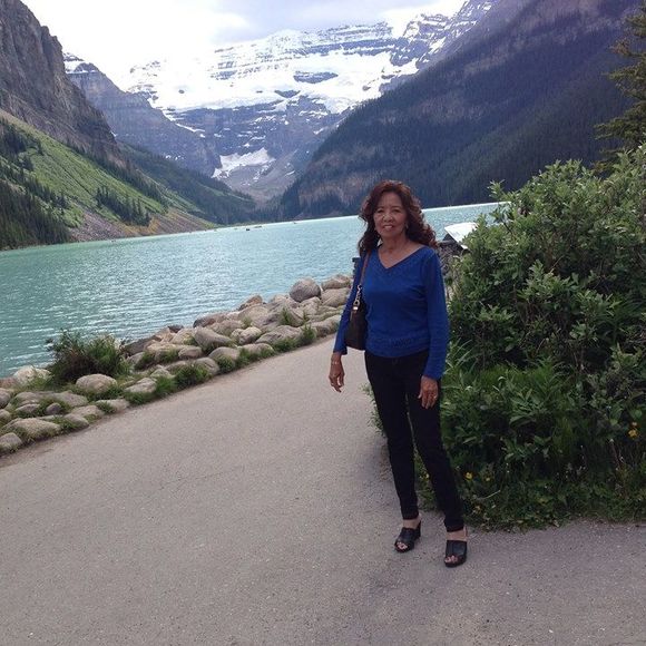 Profile Picture of Eunice Delos santos (@kaleidoscope212) on Poshmark