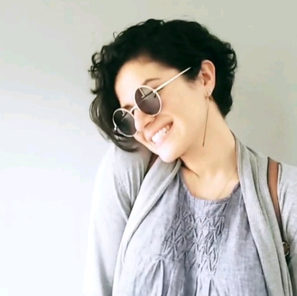 Profile Picture of Giselle Cordero (@gyc816) on Poshmark