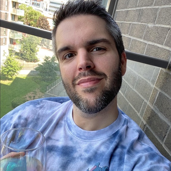 Alexander Tracey - Poshmark Profile Picture of Alexander Tracey (@cinetac72) on Poshmark