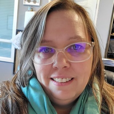 Profile Picture of Michele Huston (@hoyabyrd) on Twitter