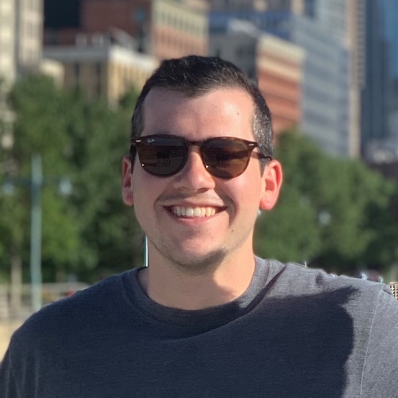 Profile Picture of Stephen Kerr (@swk25) on Poshmark