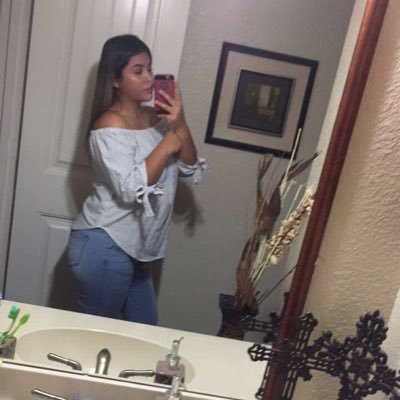 Profile Picture of Brisa Garcia (@dudeitzbrisa) on Twitter