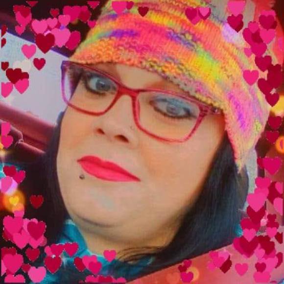 Profile Picture of Amy Schneider (@amyschneider834) on Poshmark