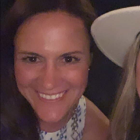 Profile Picture of Jennie Scheldt (@jenscheldt) on Poshmark