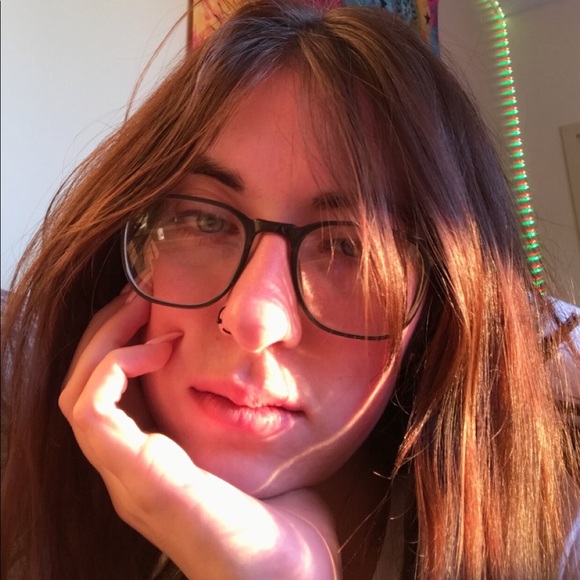 Profile Picture of Jj Brassbridge (@jj_brass) on Poshmark