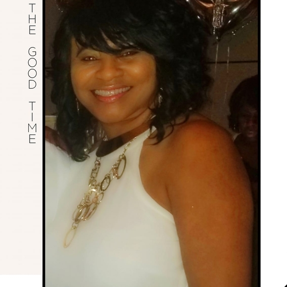 Profile Picture of Annette Hopper (@alhopper) on Poshmark