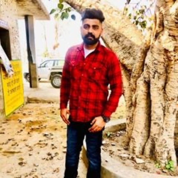 Profile Picture of Preet Jaggi (@preetjaggi) on Poshmark