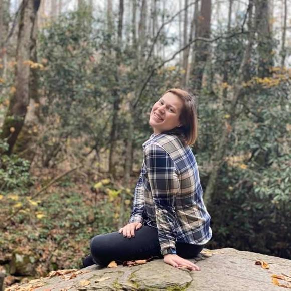 Profile Picture of Megan Kyger (@mkyger) on Poshmark