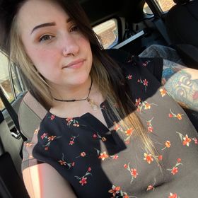 Profile Picture of Victoria Howell (@glintsofgaea) on Pinterest