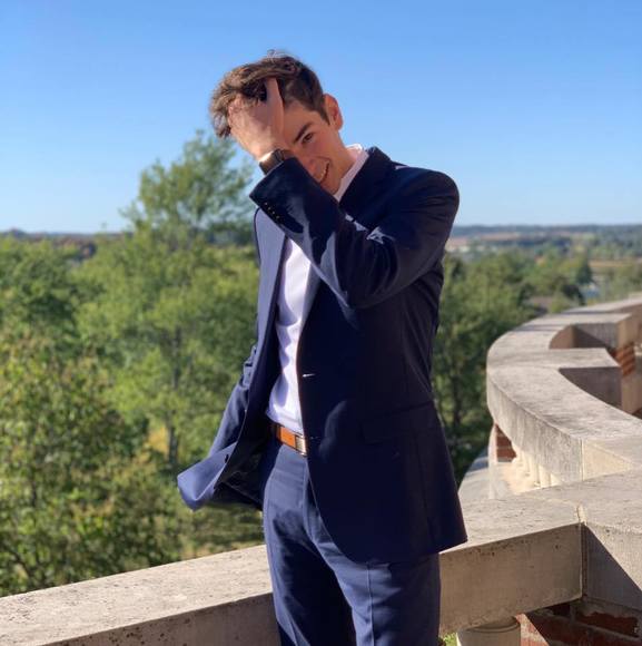 Profile Picture of Matthew Klein (@mcmattmail3) on Poshmark