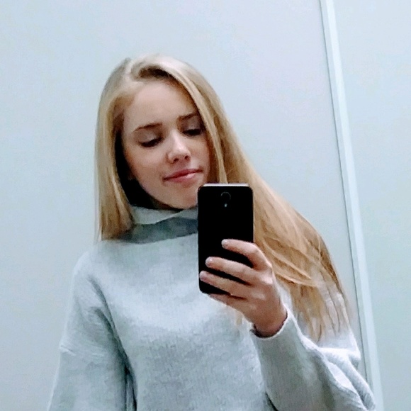 Profile Picture of Vira Tyshchenko (@viratyshchenko) on Poshmark