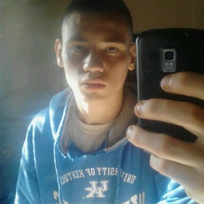 Profile Picture of Eddie Case (@eddieewiz) on Twitter