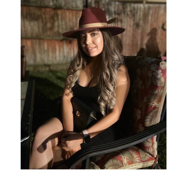 Profile Picture of Janneth Morales (@shortymorales11) on Poshmark