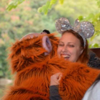 Profile Picture of Laura Randall (@LauRandall13) on Twitter