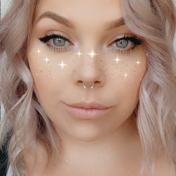 Profile Picture of Briana Leithoff (@brianaleithoff) on Poshmark
