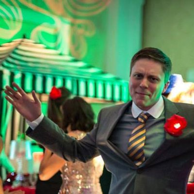 Profile Picture of Kevin Kneupper (@kneupperwriter) on Twitter