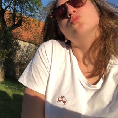 Profile Picture of 𝒫 (@paulinebaron03) on Twitter