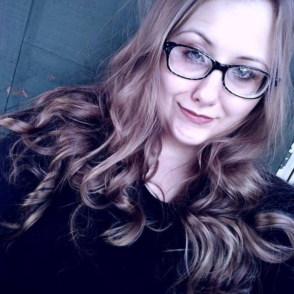 Madison Sneden - Poshmark Profile Picture of Madison Sneden (@snedenmadison) on Poshmark