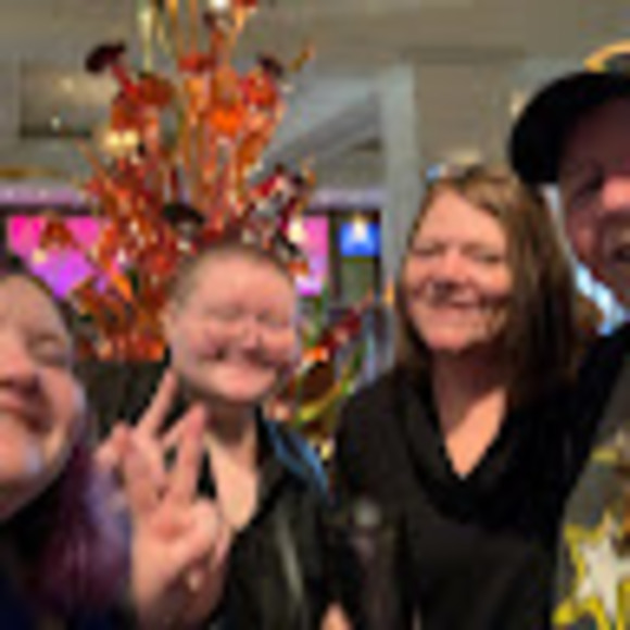 Profile Picture of Shawna Boland (@shawnaboland70) on Poshmark