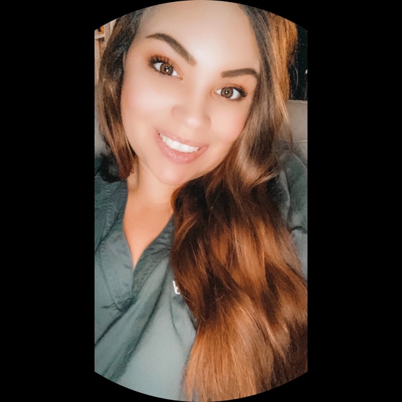 Profile Picture of Tiffany Stewart (@stewart_17) on Poshmark