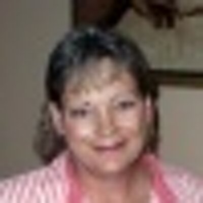 Profile Picture of Lori Sue Carlton (@lorisaltydog) on Twitter