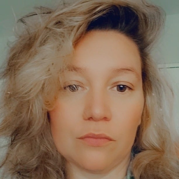 Melissa Taraba - Poshmark Profile Picture of Melissa Taraba (@mtaraba) on Poshmark