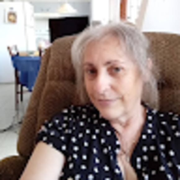 Profile Picture of Guylaine Simoneau (@g_simoneau) on Poshmark