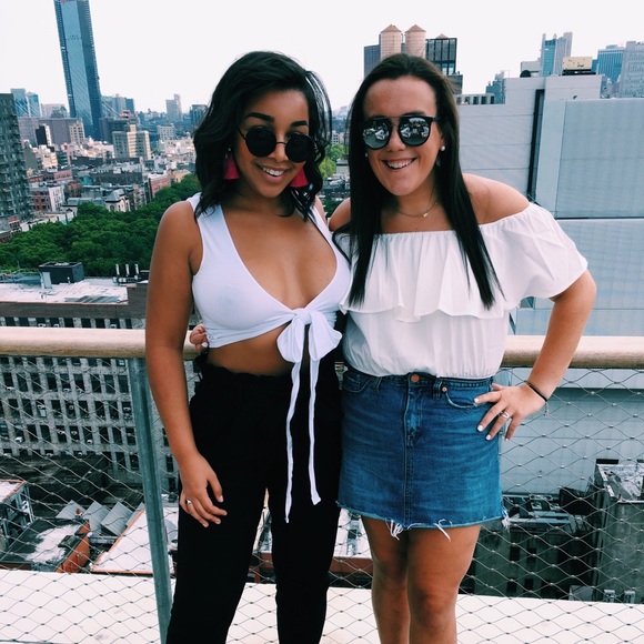 Profile Picture of Isabella Richardson (@irichardson30) on Poshmark